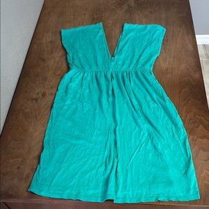 Green Sleeveless Plunge Sundress for Casual Wear